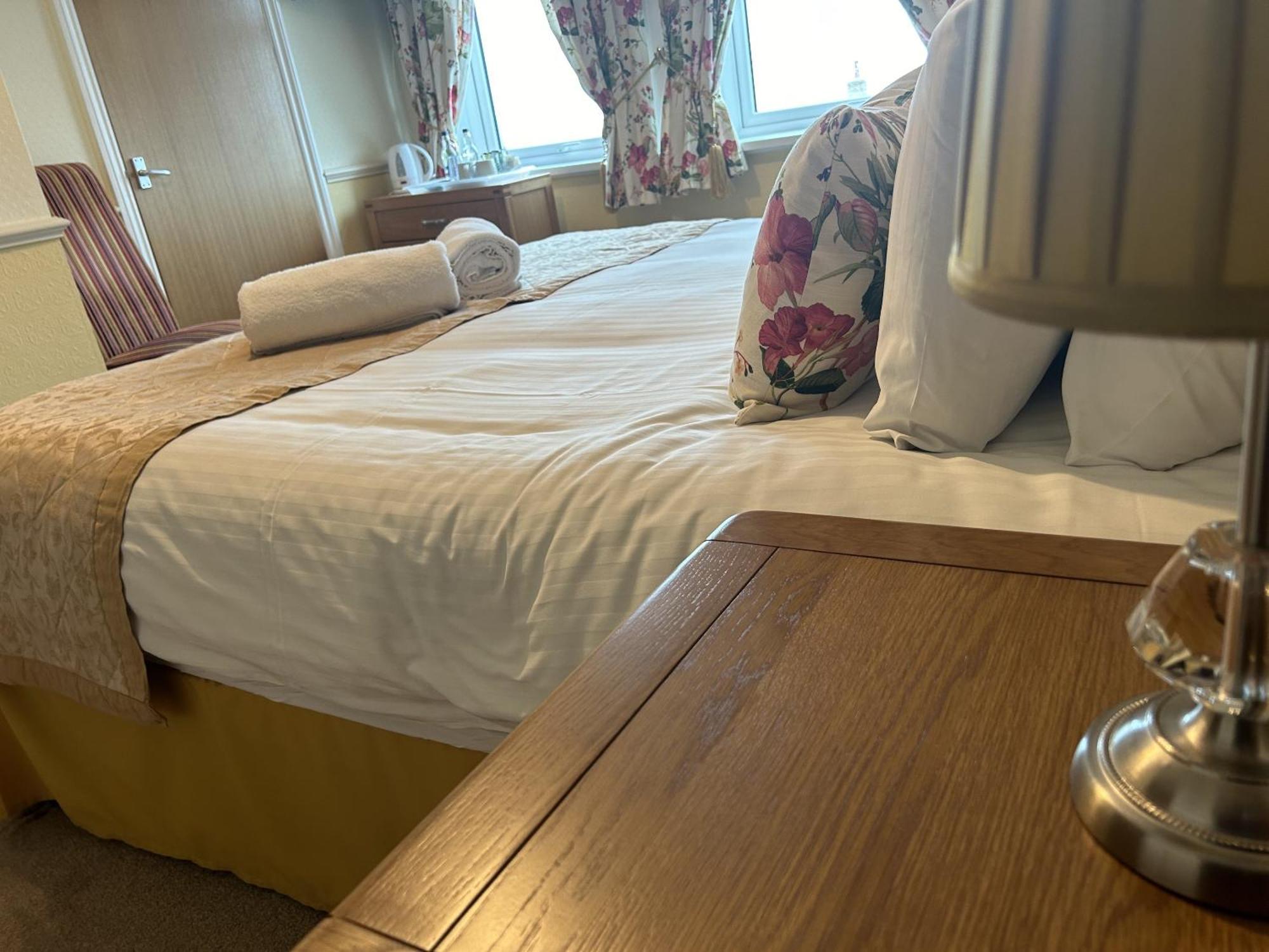 Harbour Lights Guesthouse Free Breakfast 韦茅斯 外观 照片