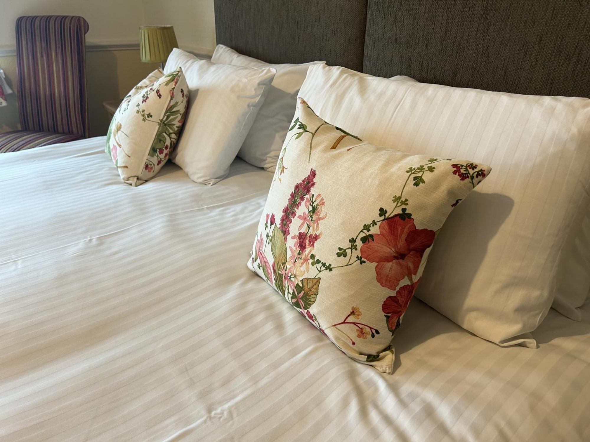 Harbour Lights Guesthouse Free Breakfast 韦茅斯 外观 照片